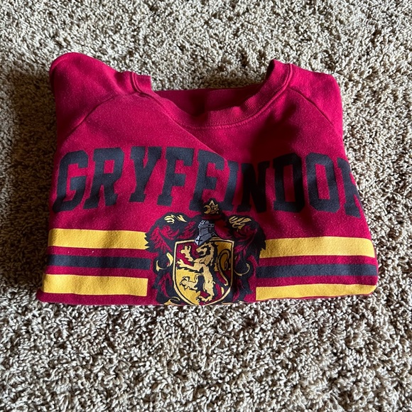 Gryffindor Harry Potter Sweatshirt Crewneck. Maroon and Gold. Size Small. - Picture 3 of 5